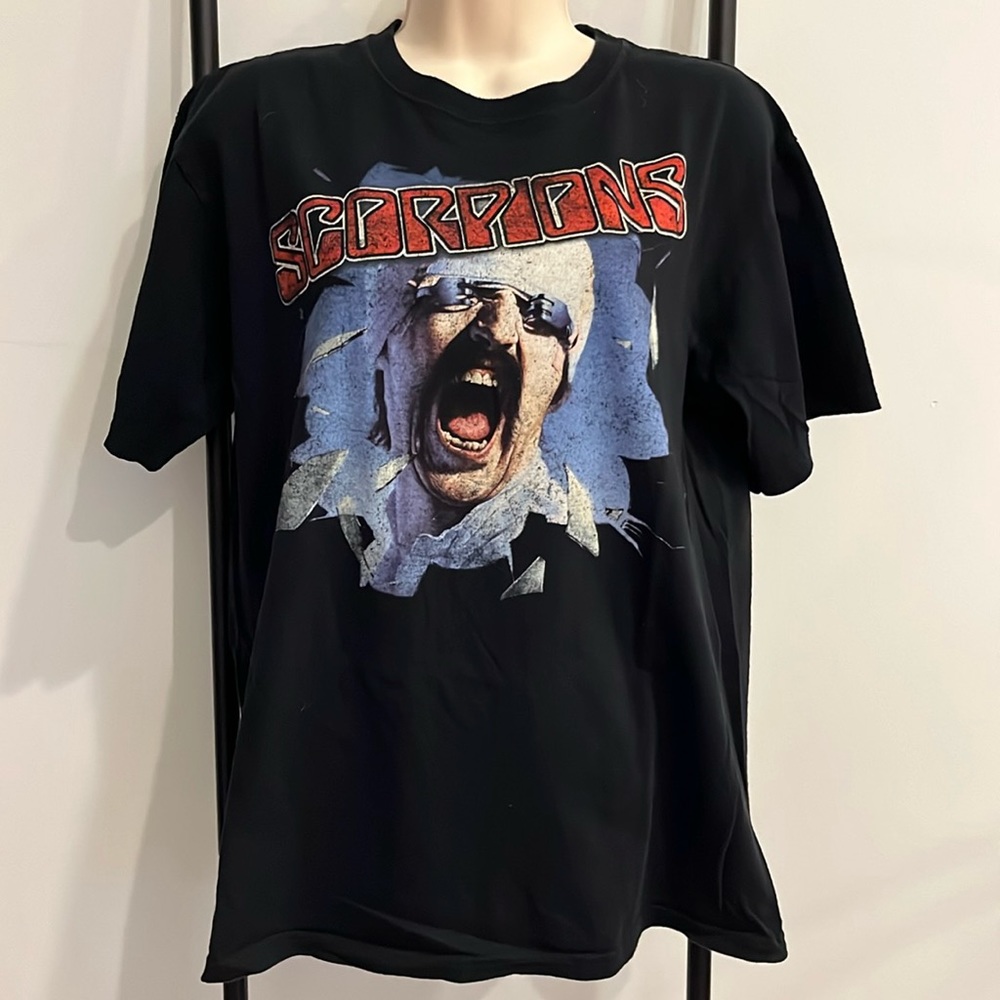 Scorpions The Final Sting 2012 black tee graphic t-shirt short sleeve size M?
